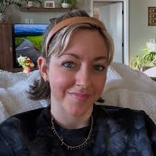 Dianna Cowern (@thephysicsgirl)