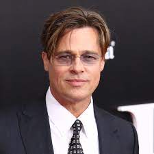 Many women with square faces also like adding long side bangs and waves to their hair. Top 20 Elegant Haircuts For Guys With Square Faces
