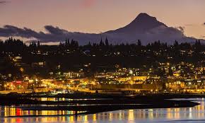 Hood river, located just over an hour from portland, is a beautiful little town on the waterfront with great breweries and shops. Visit Hood River Oregon Vacations Hotels Information Alltrips