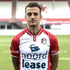 Leden kids club vinden ontvoerde glenn bijl terug. 60 Ideeen Over Voetbal Helden Voetbal Helden Voetballers