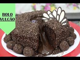 Calda De Chocolate C Leite Condensado Bolo Vulcao De Chocolate Com Cobertura De Leite Ninho E Recheio De Brigadeiro Especial200k Youtube Bolo Vulcao Bolo Vulcao De Chocolate Bolo