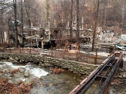They're packed with amenities like fully equipped kitchens, dining space for groups, spacious living areas, games, plenty of bedrooms with their own tvs, and more to make your group getaway better. The Remains Of Tree Tops Resort Tuesday Dec 6 2016 Gatlinburg Fire Gatlinburg Gatlinburg Tennessee