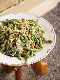 Cette salade composée à base de haricots verts est parfaite pour les repas sur la terrasse en été! Salade De Haricots Verts Au Chevre Et Aux Noix Recette Epices De Cru