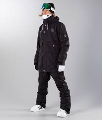 For a long time, the biggest difference between snowboarding jackets and ski jackets was the design. Pin On Snowboard Gear