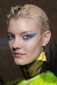 Every High Fashion Make Up Look From Backstage At Fashion Week Aw18 Catwalk Makeup Makeup Looks Couture Makeup