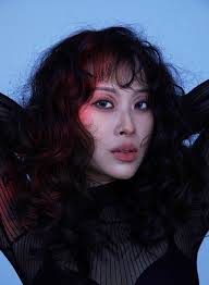 New artist arrival: Visual Artist Miki Lin from China and Performing Artist  Andreas Zimmermann from Switzerland arrive at the artist residence. Miki  Lin is a digital craftsman, visual effects artist, and material