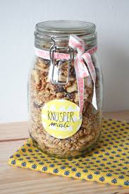 Besonders gut eignen sich nämlich geschenke aus der küche als lecker mitbringsel. Geschenk Aus Der Kuche Selbstgemachtes Knuspermusli Rosy Grey