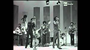 Скачивай и слушай james brown it's a man's man's man's world и james brown luciano pavarotti it's a man's man's man's world на zvooq.online! James Brown It S A Man Man World 1971 Youtube