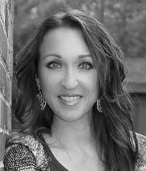 Under a Brass Moon: Sci-Fi Steampunk Anthology : Elizabeth, Jordan,  Sperduto, Benjamin, Hayden, G. Miki: Amazon.com.au: Books