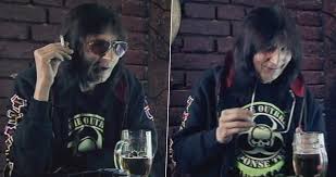 Července 2015 statenice) byl český kytarista, skladatel, textař, zpěvák a kapelník.jeho synem je rapper a bubeník marpo Jednooky Ales Brichta Po 39 Letech Sundal Bryle Vypadam Jako Pitomec Priznal Blesk Cz