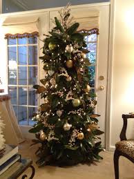 My Magnolia Christmas Tree I Made Out Of A Tomato Stand And Poultry Wire I Magnolia Christmas Decor Christmas Decorations Rustic Country Christmas Decorations