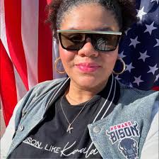 𝐖𝐡𝐞𝐧 𝐂𝐨𝐧𝐟𝐢𝐝𝐞𝐧𝐜𝐞 𝐌𝐞𝐞𝐭𝐬 𝟗𝟎 𝐃𝐞𝐠𝐫𝐞𝐞𝐬 Today, while  most students were beating the heat in shorts and tees, Linden High School  𝐟𝐫𝐞𝐬𝐡𝐦𝐚𝐧 𝐌. 𝐕𝐚𝐥𝐜𝐢𝐧 was making statements—not sweat.  𝗗𝗿𝗲𝘀𝘀𝗲𝗱 𝗵𝗲𝗮𝗱-𝘁𝗼-𝘁𝗼𝗲 ...