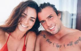 Vai ficar marcado na minha memória para sempre, cantar no momento em que uma amiga nossa. Vip Pt Auf Twitter Vanessa Martins Apaga Fotos Com Marco Costa E Fala Em Traicao Https T Co 5btjueli9a Via Vip Pt