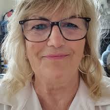 Any recommendations please for good gutter & window cleaner for domestic 3  storey house ? Had a couple of guys in past who skimped