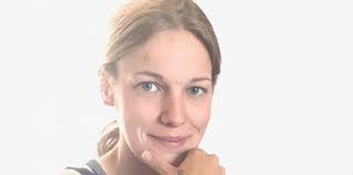 Afbud hos kommunen kostede Ina 10.400 kr.: Overvejer at melde sagsbehandler  til politiet