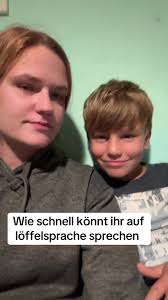 Löffelsprache: Liam spricht schnell und lustig