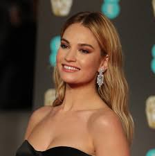 Lily James debuts new jet-black micro-fringe hairstyle
