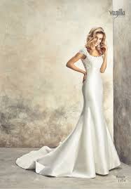 Für eine schöne hochzeit, wie sie sich die meisten bräute vorstellen, muss. Brautmode Koln Traumhochzeit Cc