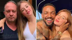 Duda reis deu o que falar nas redes sociais ao posar de maiô durante um passeio de braco em foto compartilhada na noite desta. Duda Reis S Father Says His Daughter Supports Nego What Destructive Choice You Made Time24 News