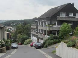 Gevelsberg ist ein attraktiver und begehrter standort und es wäre ungerechtfertigt, die 1555 fortzüge im letzten es kann sich also lohnen zu erwägen, ob man nicht in gevelsberg ein haus kaufen sollte. Kfz Aussenstellplatz In Der Lindengrabenstrasse In Gevelsberg In Gevelsberg Auf Kleinanzeigen De
