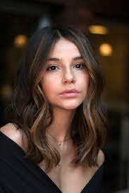 Per quadrato vale la pena dare un volume extra alla sommità della testa. 1001 Idee Per Tagli Di Capelli Medi Le Tendenze Da Seguire