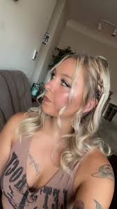 Bridget Clapp's Instagram, Twitter & Facebook