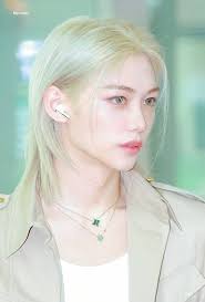 A blonde angel 🪽🤍🪽 #FELIXxLouisVuitton #PFW #FELIX #LVFW25