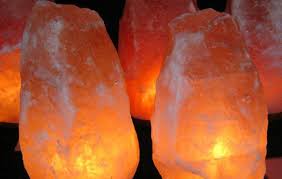 what s all the fuss about himalayan salt lamps anyway salt lamp himalayan salt lamp himalayan salt lamp benefits