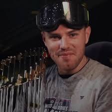 Freddie Freeman Stretch Catch with Braves