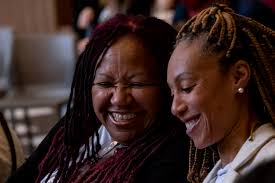 Biblioteca Pública do Paraná inaugura Estante Afro