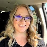 Sarah Brace's Instagram, Twitter & Facebook