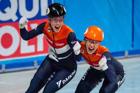 Ik ga je zo verschrikkelijk missen lieve laar. Shorttrackster Lara Van Ruijven Woensdag Gehuldigd Voor Wereldtitel Foto Ad Nl