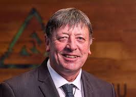 Last weekend, Ngāti Waewae hosted a Tribal Pounamu Wānanga at Arahura  marae, which was chaired by Matapura Ellison. The wānanga brought all nine  Kaitiaki Rūnanga together to consider the management and protection