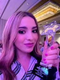 Amanda Mudd's Instagram, Twitter & Facebook