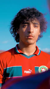 Behind the scenes of a music video shooting The artist:  @mohamedhouariofficiel Model: @salhi__salma Directed by me 1er assist:  @m_roubaa 2em assist: @med_qbaichi Decor: @ismail.farah.art