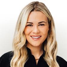 Kristina Biggs's Instagram, Twitter & Facebook