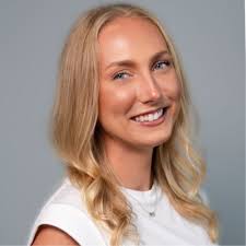 Recently I had the opportunity to attend the American Marketing Association  at Florida State University Spring Regional Conference! On February 8th,  over 50 students, 7 companies, and 2 keynote…