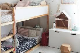 Ketinggian tempat tidur sering dipilih tergantung pada karakteristik fisiologis pribadi seseorang dan pada gaya bahasa keseluruhan ruangan. 10 Desain Tempat Tidur Tingkat Untuk Kamar Ukuran Kecil