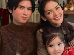 Potret Terbaru Sean Putra Olla Ramlan yang Kini Beranjak Dewasa, Makin  Ganteng