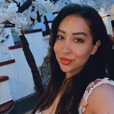 where to get eyebrows threaded and nails done in Woodbridge?