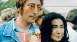 John Lennon, l'amante May Pang: «Yoko Ono mi chiese di avere una storia con