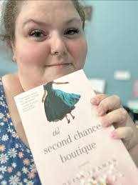 Amber Murley's Instagram, Twitter & Facebook