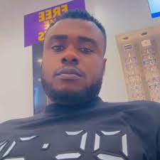 Max Holloway said he was the "happiest man alive" when Ilia Topuria vs.  Charles Oliveira was announced for the vacant lightweight title. Oliveira  has also expressed interest in a fight against Holloway