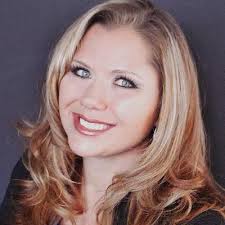 Julie Borrelli (@juliebird77)