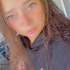 Stephanie Bozeman's Instagram, Twitter & Facebook