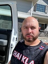 Enjoying and Celebrating with the family 🤩🎉🍻 Jaime Martinez (sun doesn't  let me smile 🤣😂)