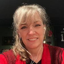 Sandy Henry's Instagram, Twitter & Facebook