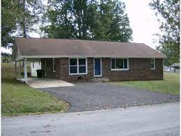 At the time of the 2010 census, the population was 7,284, while the next largest town in wabash county is allendale, population 475. 408 Holly St Mount Carmel Tn 37645 Realtor Com