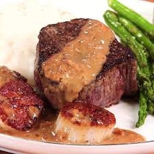 Steak And Scallops With Champagne Butter Sauce Tasty Food Videos In 2020 Rezepte Rinderfilet Rezepte Essensrezepte