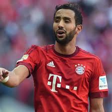 Benatia è nato in francia a courcouronnes da padre marocchino e madre francese di origine algerina. Transfer Fc Bayern Munchen Medhi Benatia Kurz Vor Wechsel Zu Juventus Turin Fc Bayern